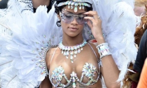 Το Ξέφρενο Party Και Ο Σέξυ Χορός Της Rihanna Στα Barbados! (Φωτο)