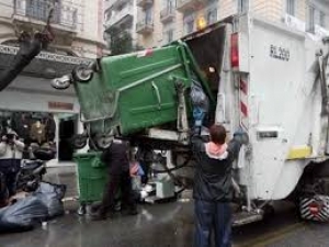 Δεν Θα Μαζέψουν Σκουπίδια Τον Δεκαπενταύγουστο Στη Λάρισα