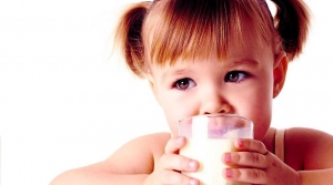 Ποιο Είδος Γάλακτος Είναι Καλύτερο Για Το Παιδί;