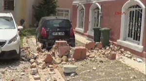 Τουρκία: Πάνω Από 100 Τραυματίες Από Τον Σεισμό Των 6,5 Ρίχτερ (βίντεο)