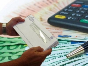 Μειώνονται Οι Εισφορές Για 400.000 Ελεύθερους Επαγγελματίες