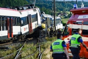 Σύγκρουση Τρένων Στη Ζυρίχη - Υπάρχουν Τραυματίες